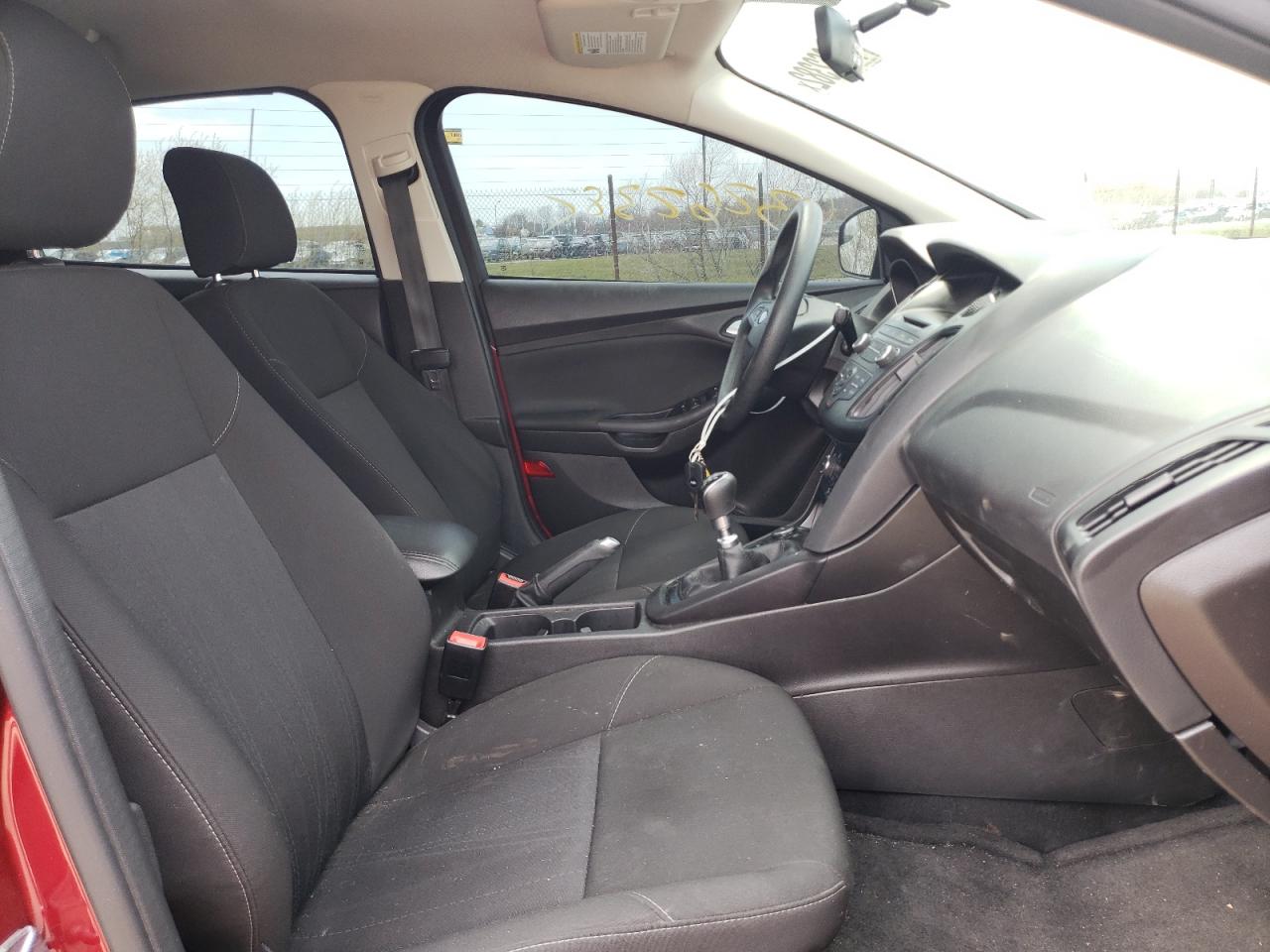 Photo 5 from auction – 2017 FORD FOCUS SE with VIN 1FADP3FE0HL309856