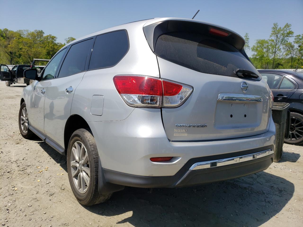 Photo 3 from auction – 2015 NISSAN PATHFINDER with VIN 5N1AR2MNXFC614617