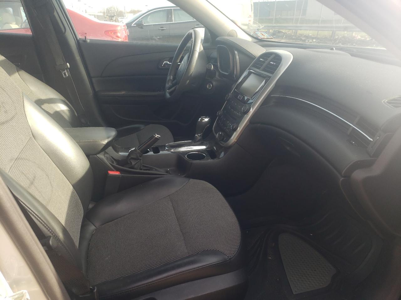 Photo 5 from auction – 2015 CHEVROLET MALIBU 1LT with VIN 1G11C5SL5FF225061