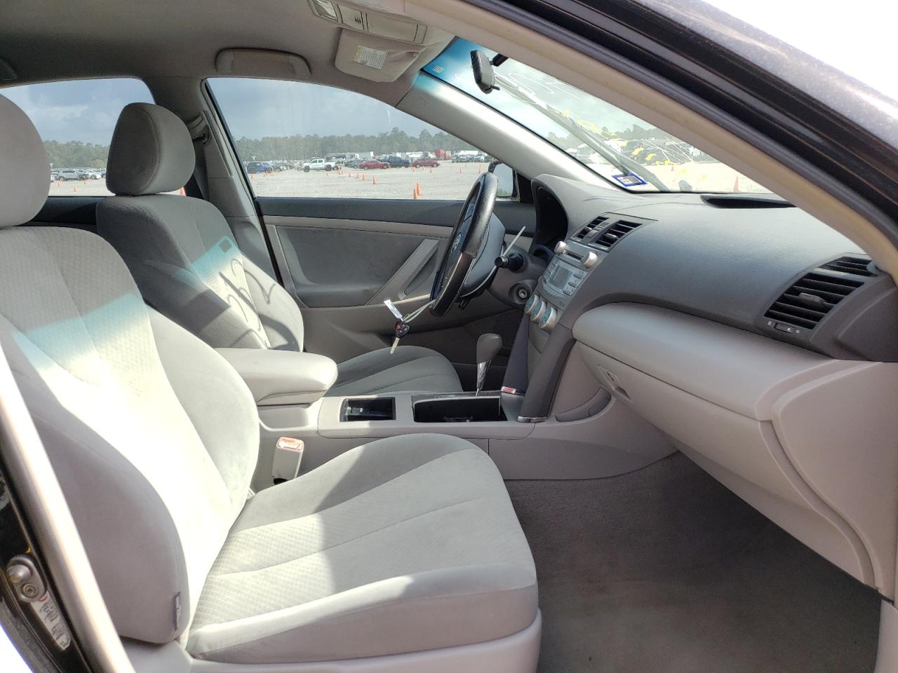 Photo 5 from auction – 2009 TOYOTA CAMRY BASE with VIN 4T1BE46K09U894674