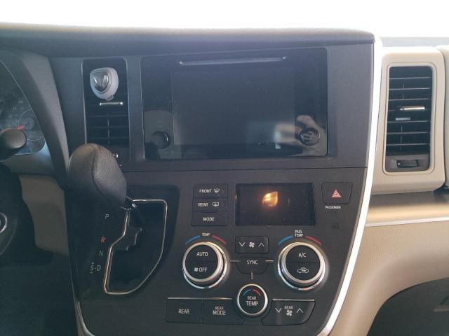 Photo 9 from auction – 2017 TOYOTA SIENNA LE with VIN 5TDKZ3DCXHS777055