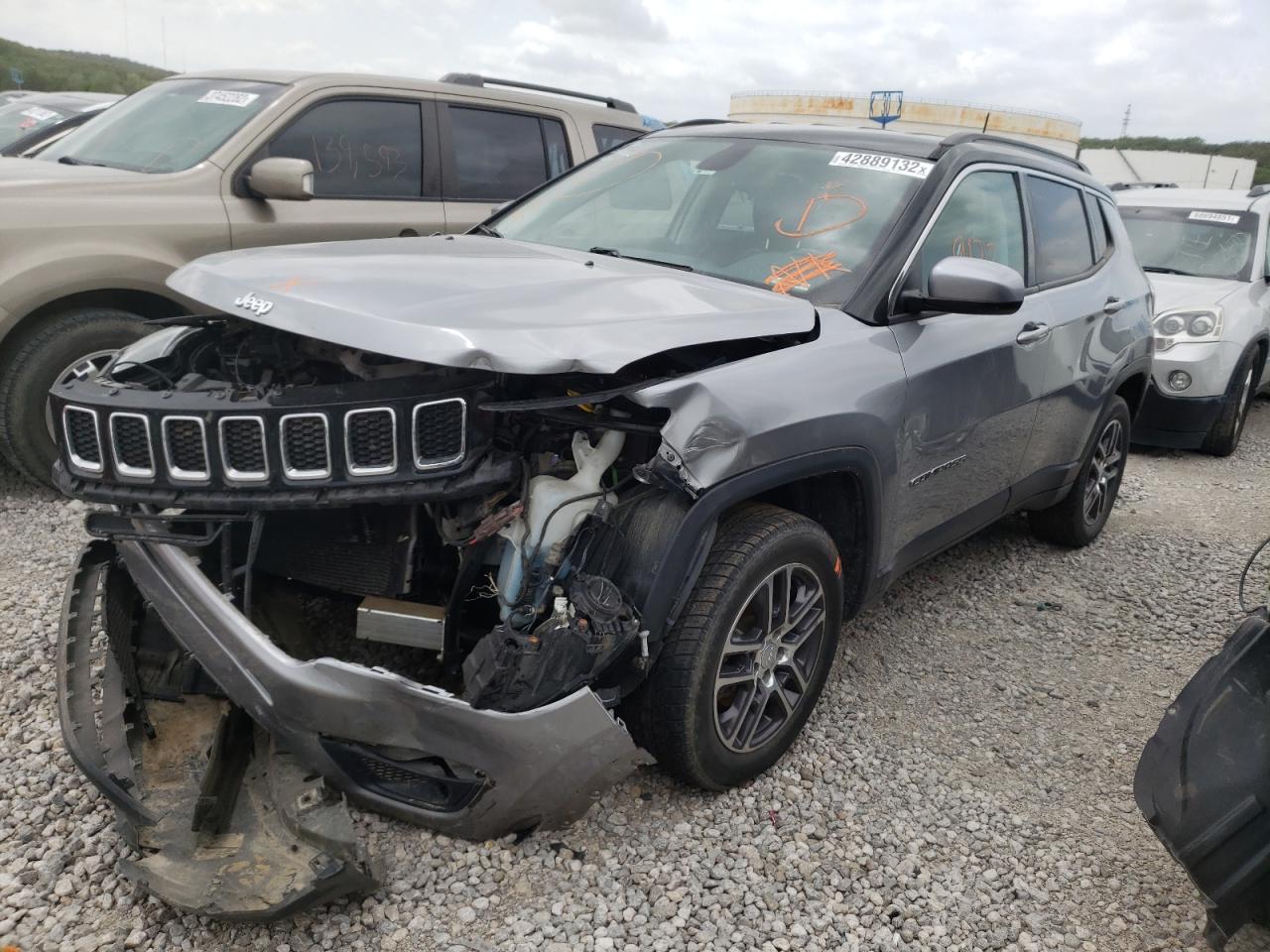 Photo 19 from auction – 2018 JEEP COMPASS LA with VIN 3C4NJDBBXJT135029