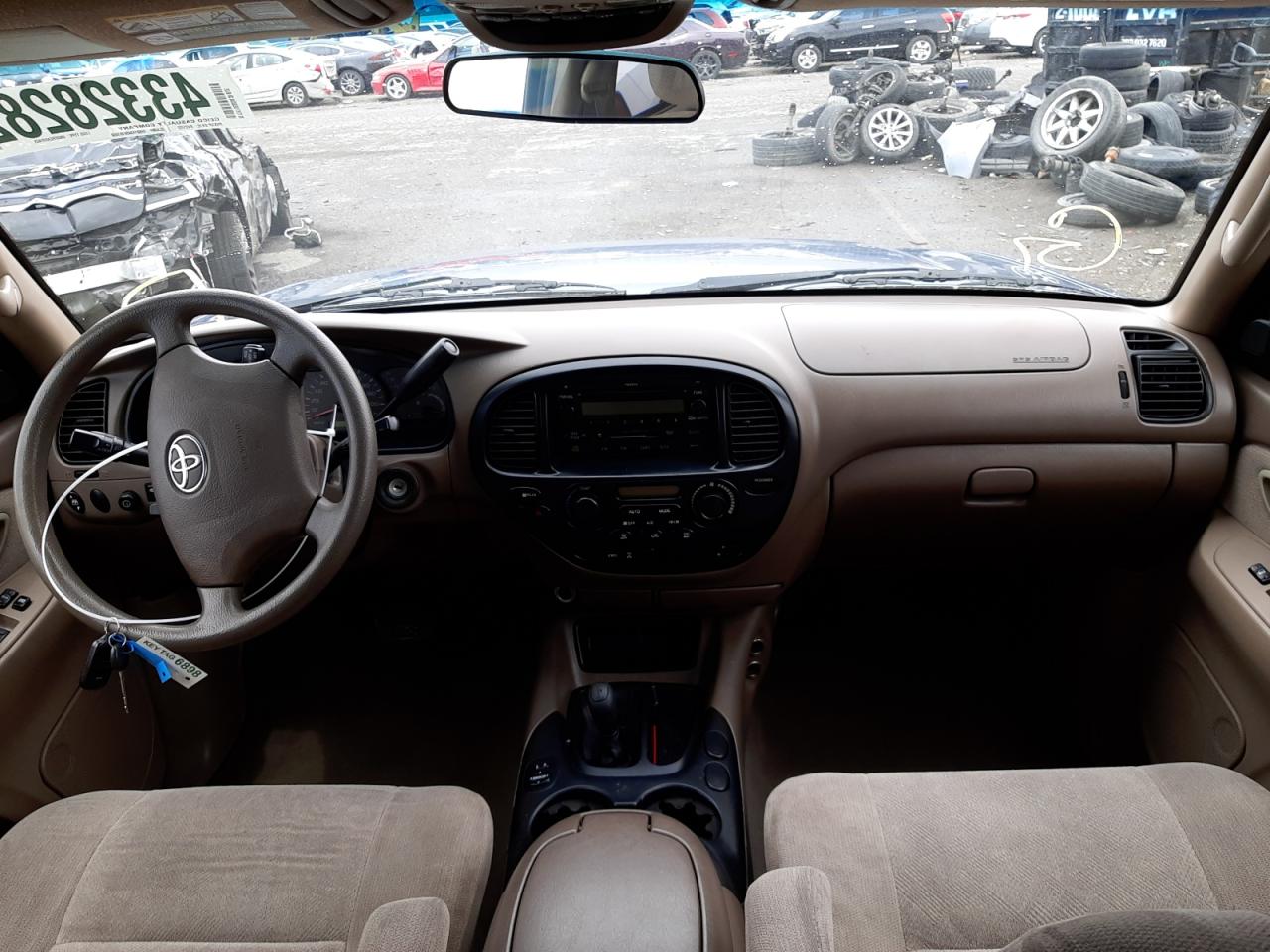 Foto 9 de la subasta – 2003 TOYOTA SEQUOIA SR con VIN 5TDBT44A33S178996
