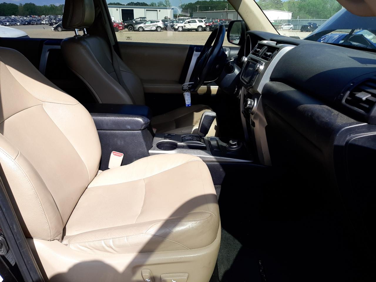Photo 5 from auction – 2012 TOYOTA 4RUNNER SR with VIN JTEBU5JR7C5090886