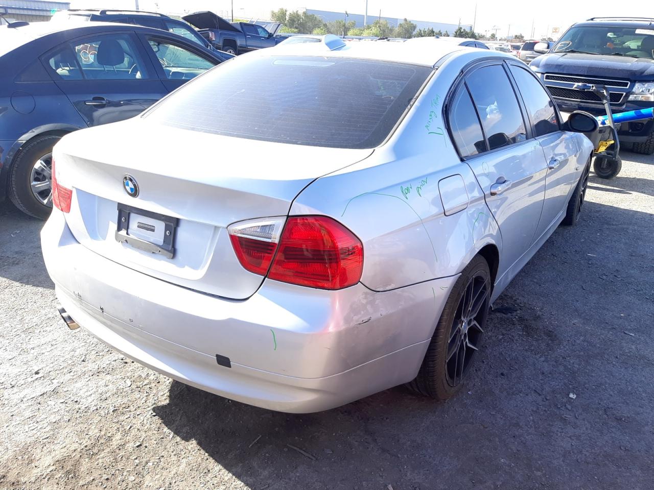 Photo 4 from auction – 2007 BMW 328 I with VIN WBAVA37537NL17383