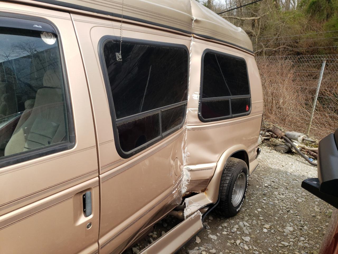 Photo 9 from auction – 1996 FORD ECONOLINE with VIN 1FDEE14H7THB52582
