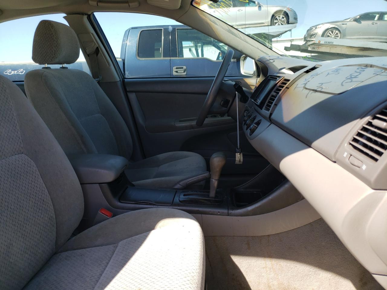 Photo 5 from auction – 2003 TOYOTA CAMRY LE with VIN 4T1BE32K13U759906
