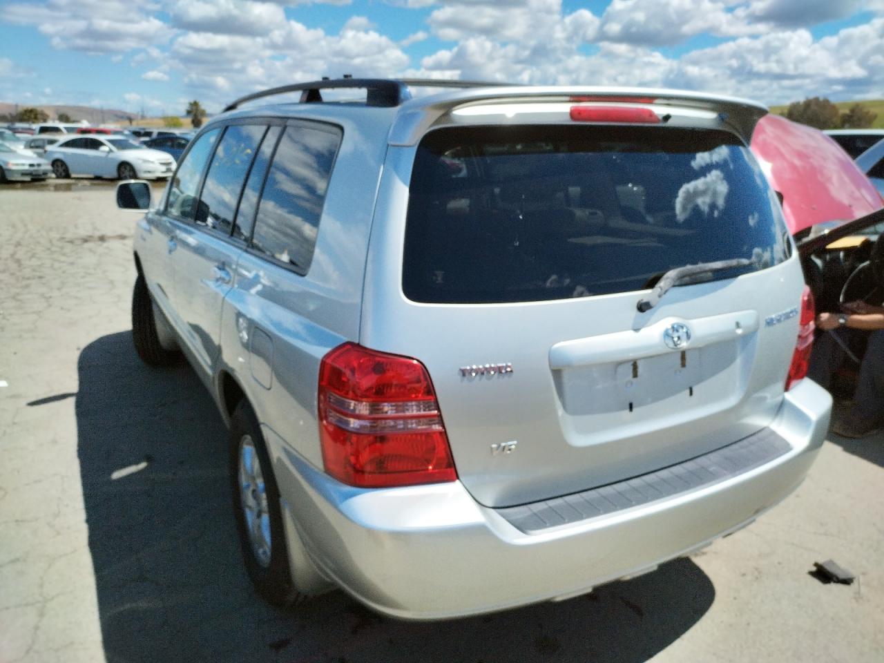 Photo 3 from auction – 2003 TOYOTA HIGHLANDER with VIN JTEGF21A430120111