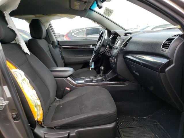 Photo 5 from auction – 2014 KIA SORENTO LX with VIN 5XYKTCA67EG450640