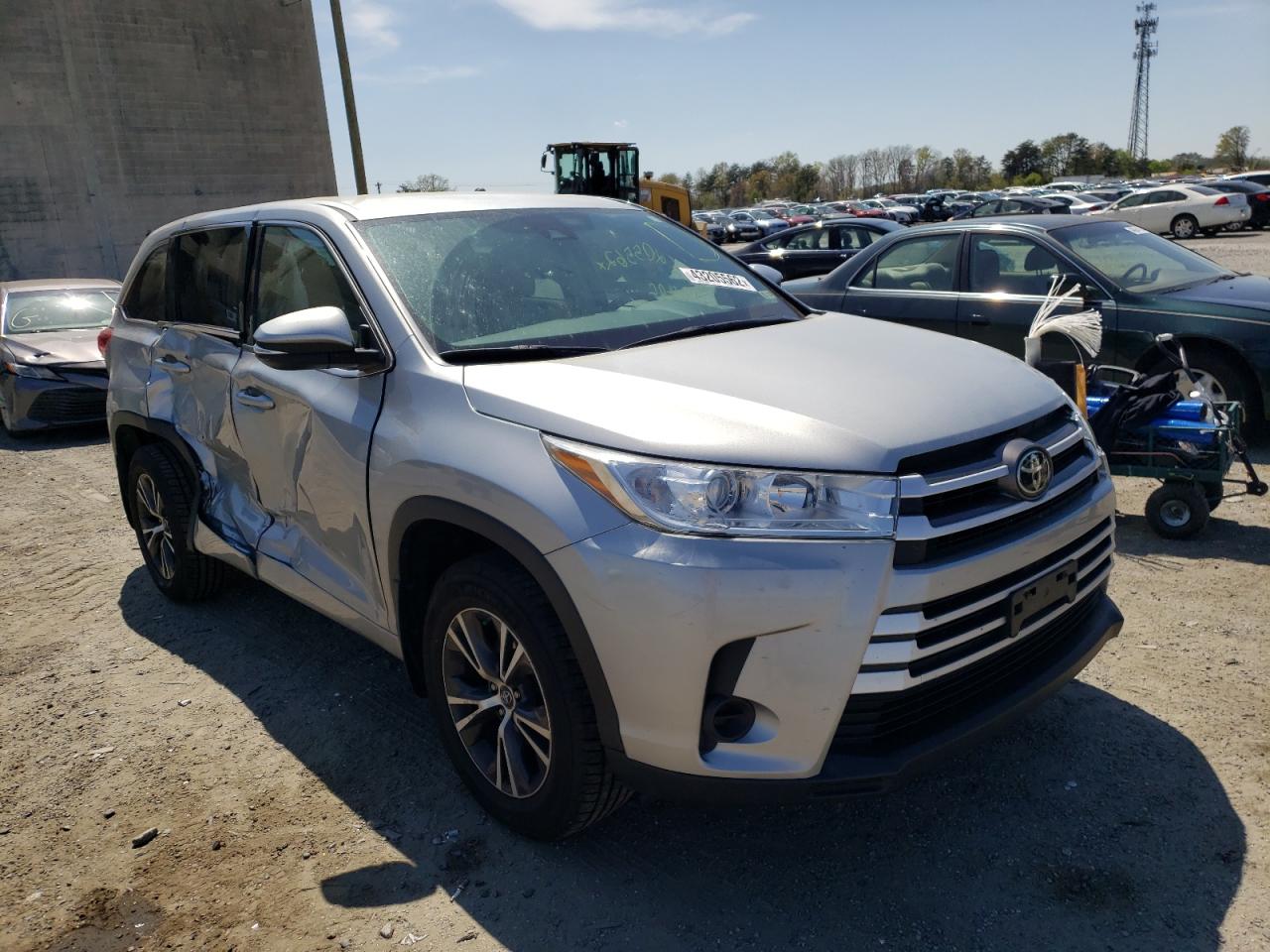 TOYOTA HIGHLANDER 2017 with VIN 5TDBZRFH2HS459328 - Photo from auction