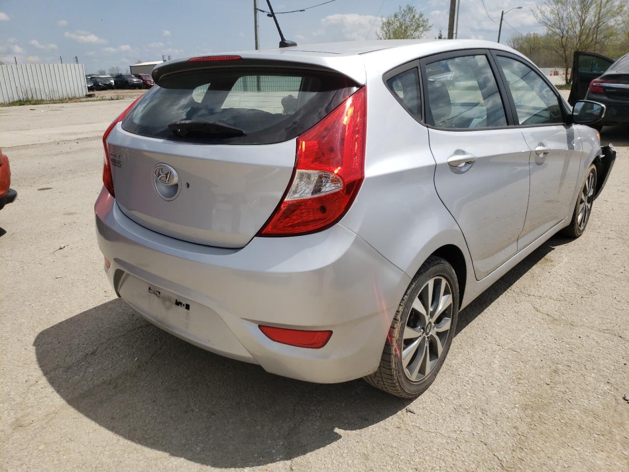 Photo 4 from auction – 2016 HYUNDAI ACCENT SPO with VIN KMHCU5AE7GU264811