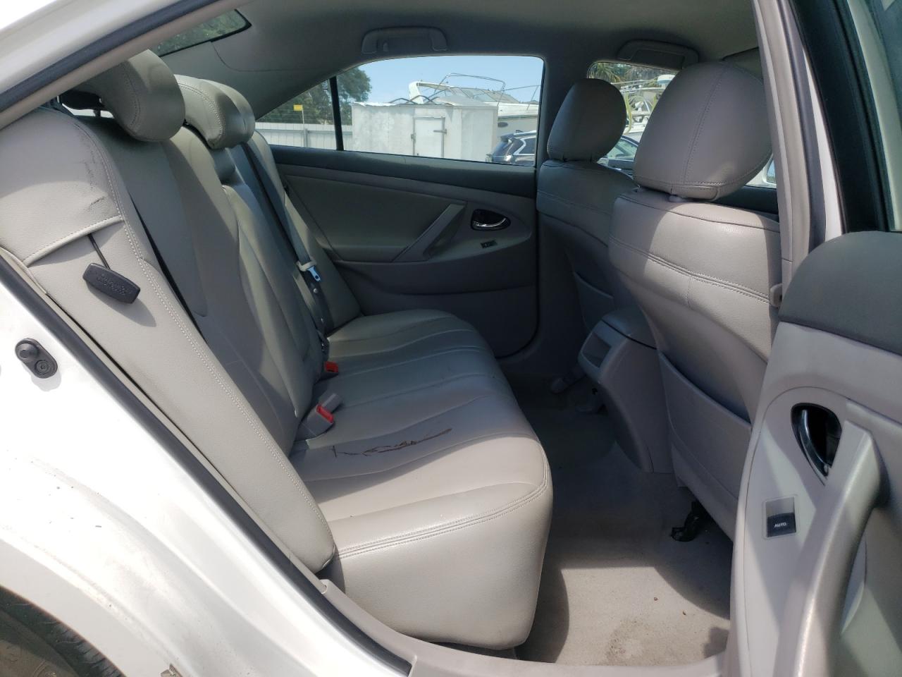 Photo 6 from auction – 2011 TOYOTA CAMRY BASE with VIN 4T1BF3EK2BU612274
