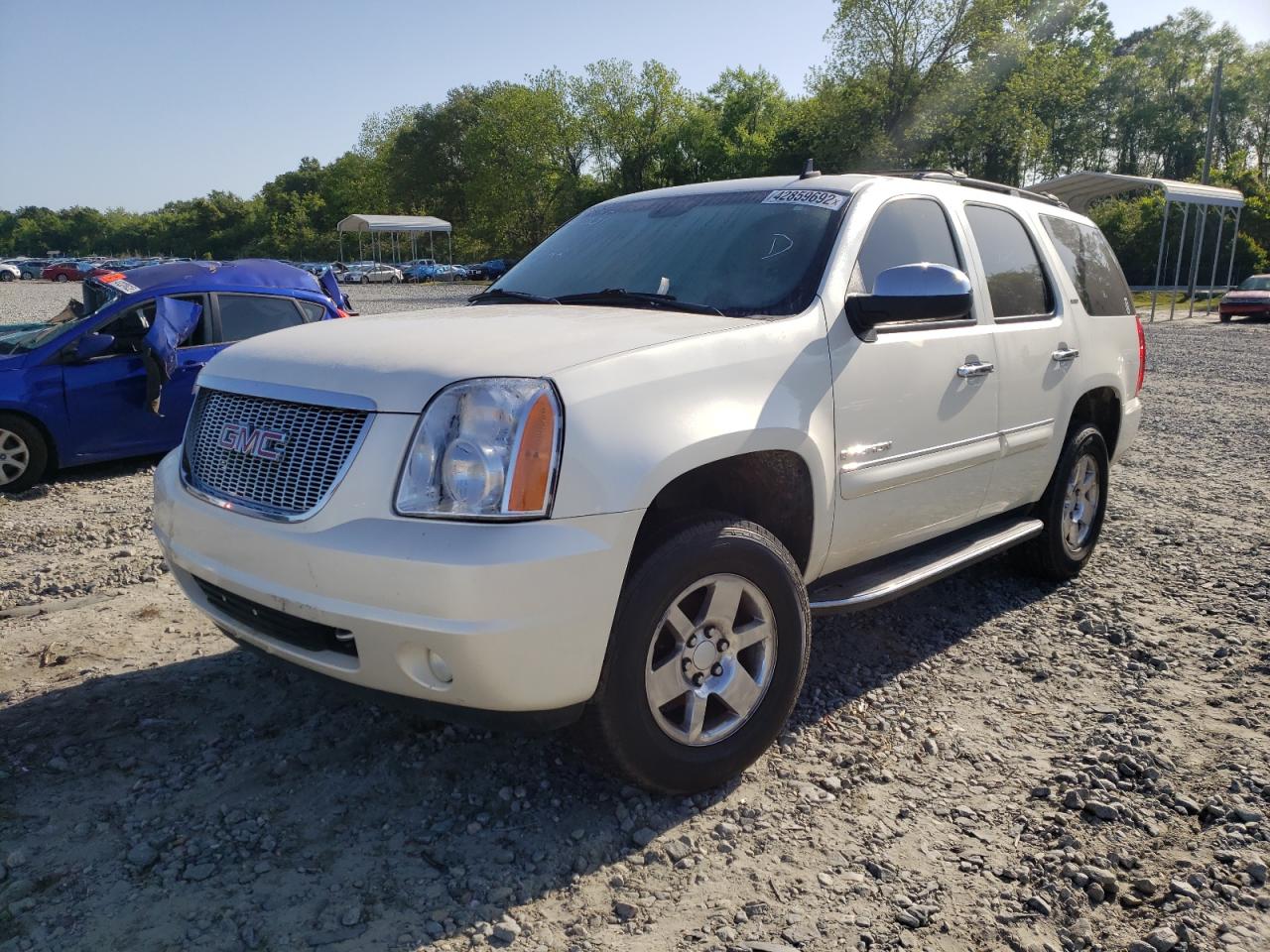 Photo 2 from auction – 2008 GMC YUKON with VIN 1GKFK13028R241026