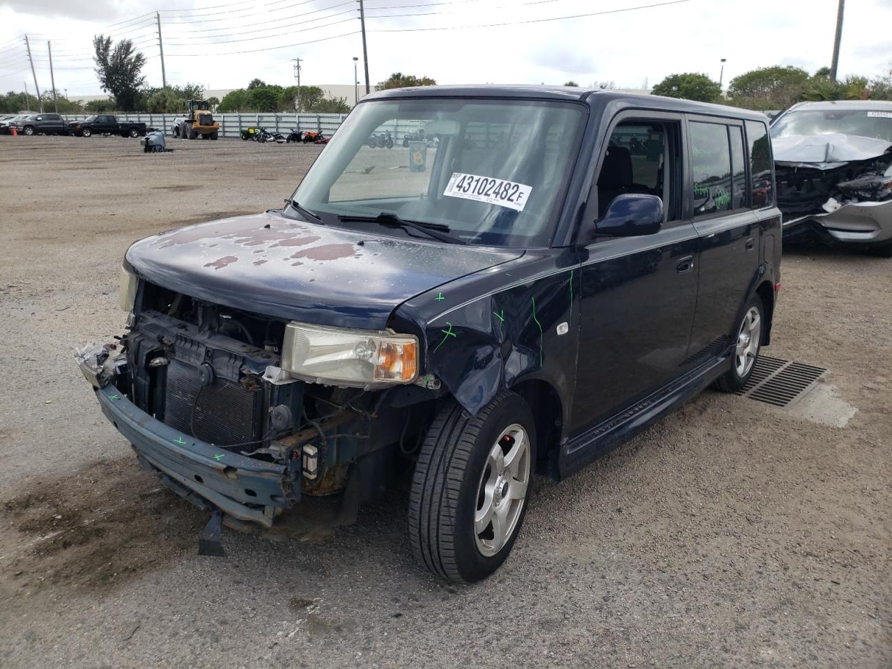Photo 2 from auction – 2005 TOYOTA SCION XB with VIN JTLKT324350183004