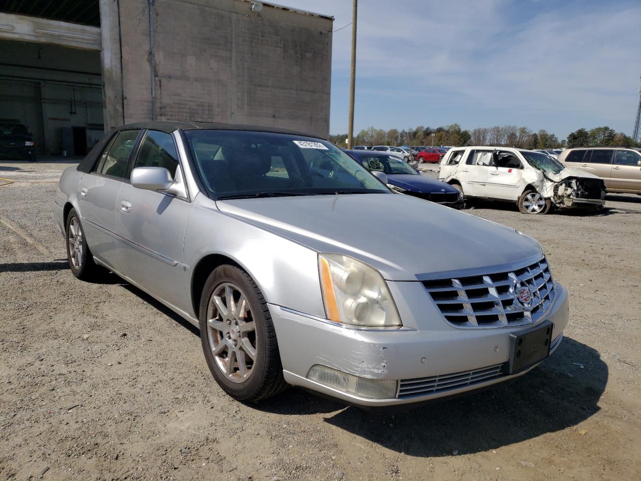 CADILLAC DTS 2009 with VIN 1G6KD57989U125108 - Photo from auction