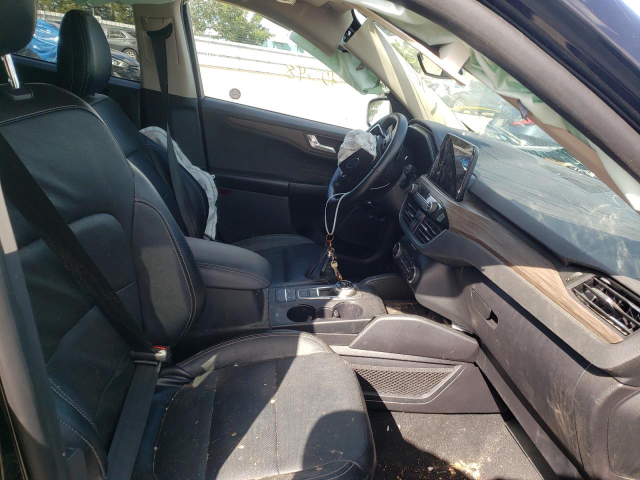 Photo 5 from auction – 2020 FORD ESCAPE TIT with VIN 1FMCU9J94LUB19892