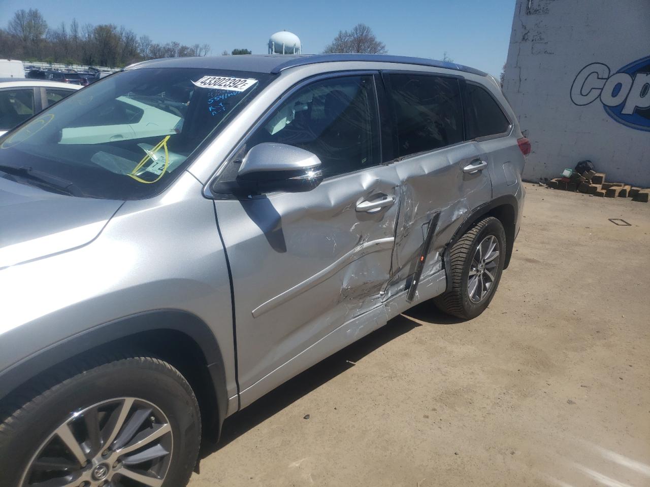 Photo 9 from auction – 2017 TOYOTA HIGHLANDER with VIN 5TDJZRFH3HS425863