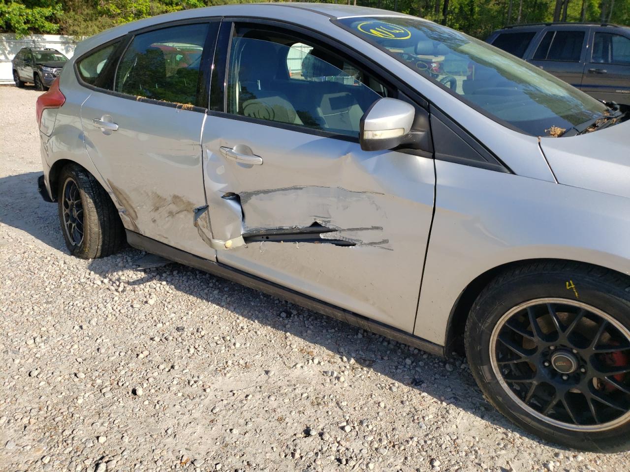 Photo 9 from auction – 2014 FORD FOCUS SE with VIN 1FADP3K2XEL395894
