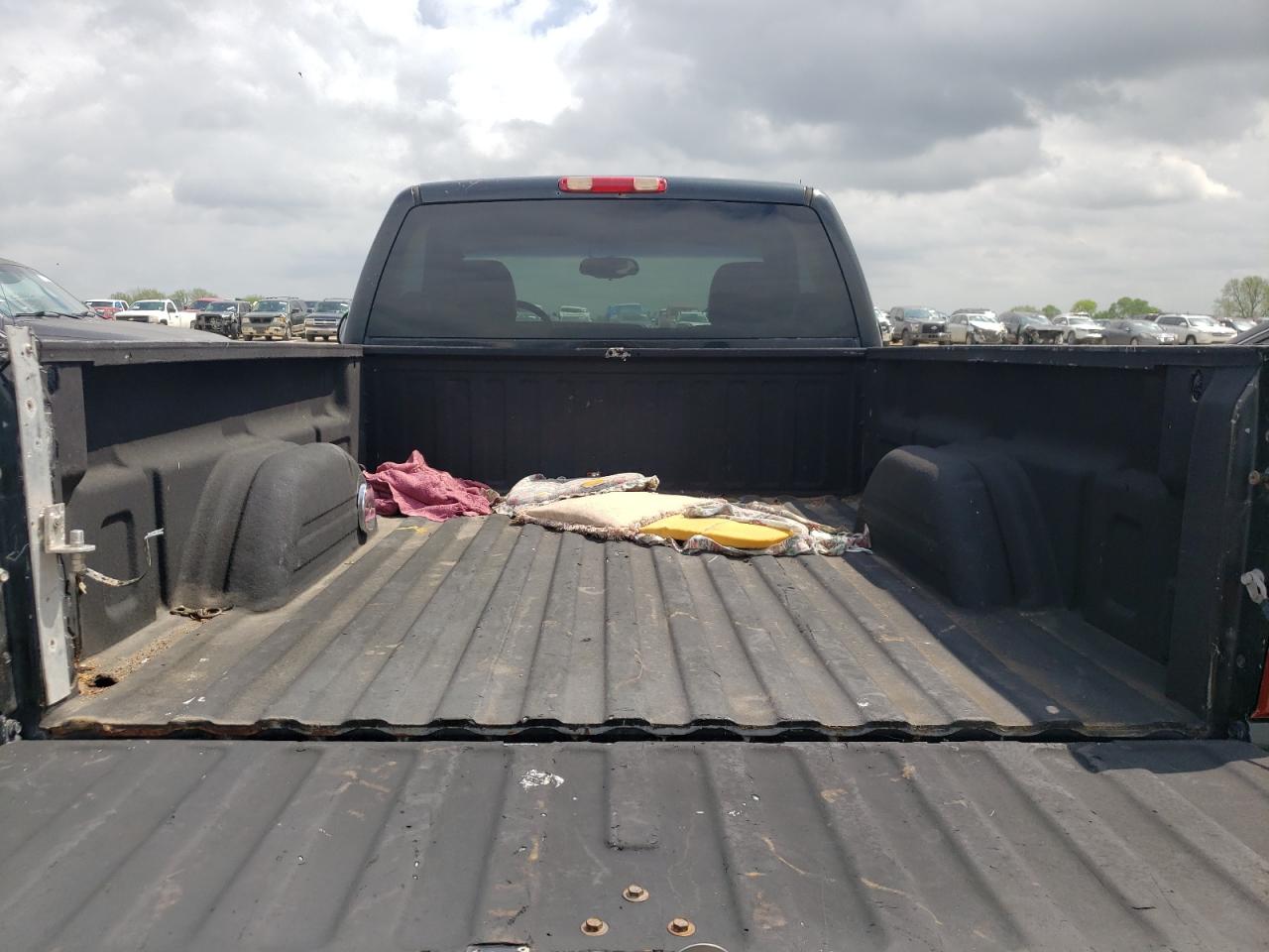 Photo 6 from auction – 2003 CHEVROLET SILVERADO with VIN 1GCEC14X63Z356804