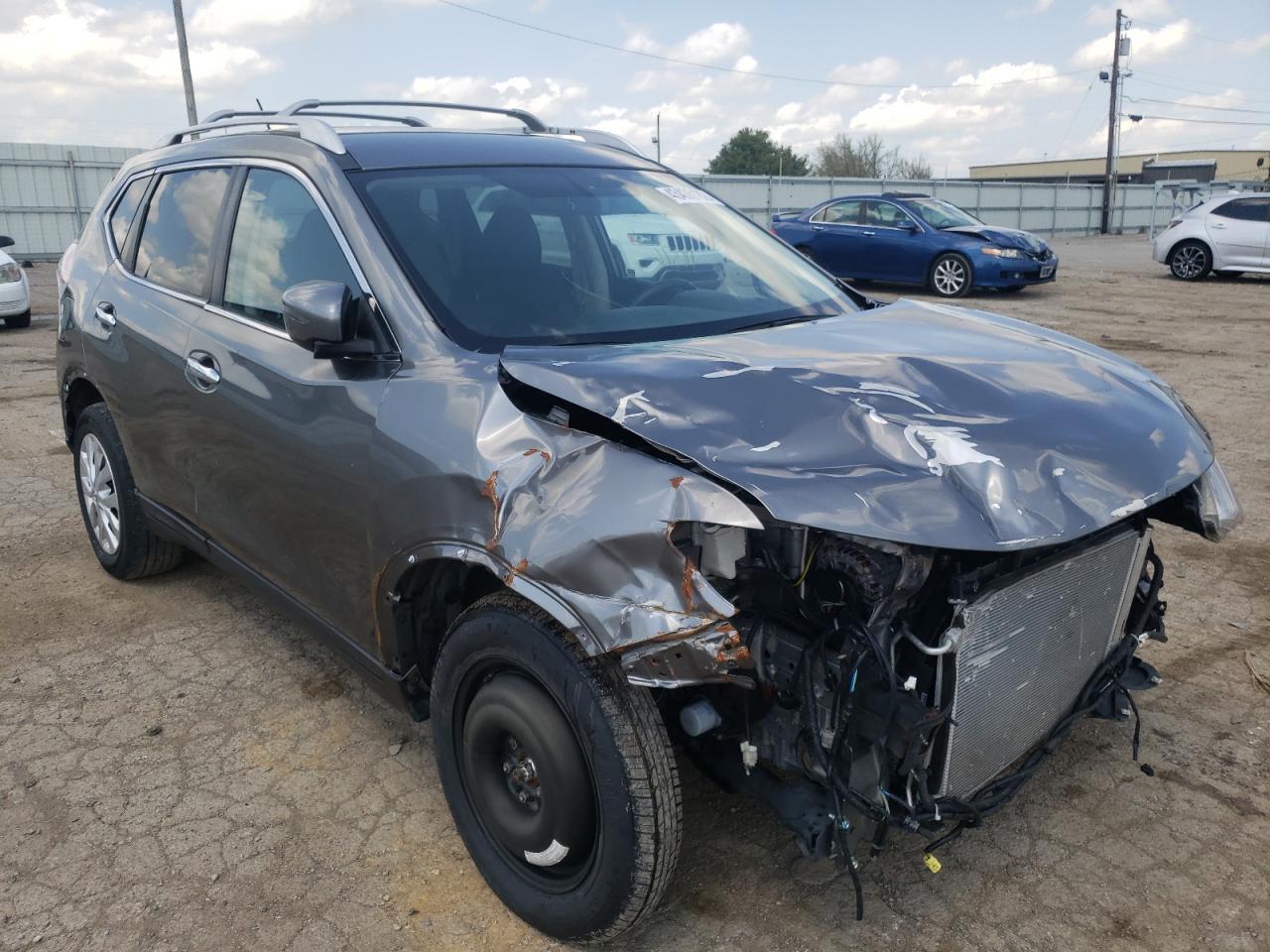 NISSAN ROGUE S 2016 with VIN KNMAT2MT4GP618855 - Photo from auction