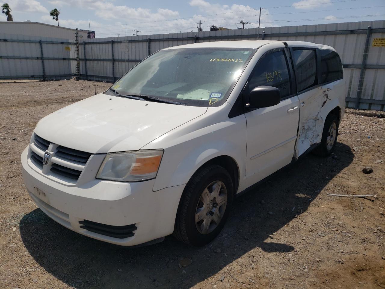 Photo 2 from auction – 2010 DODGE GRAND CARA with VIN 2D4RN4DE4AR425396