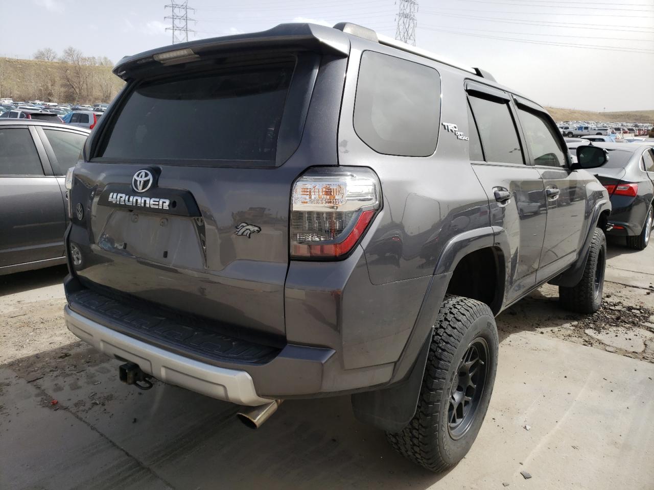 Photo 4 from auction – 2018 TOYOTA 4RUNNER SR with VIN JTEBU5JR1J5505309