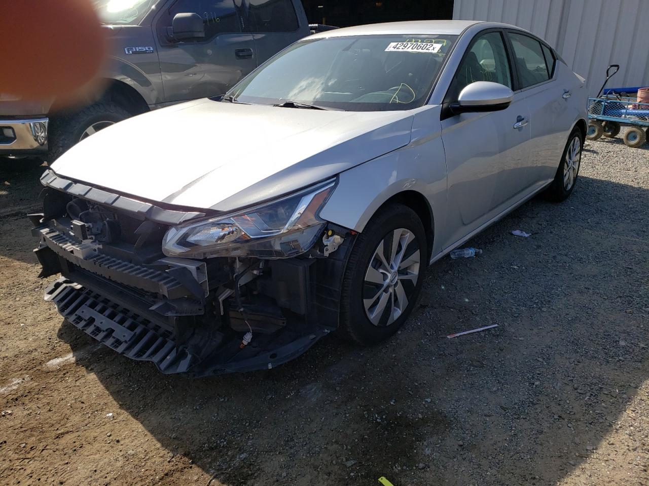 Photo 2 from auction – 2020 NISSAN ALTIMA S with VIN 1N4BL4BV5LC211753