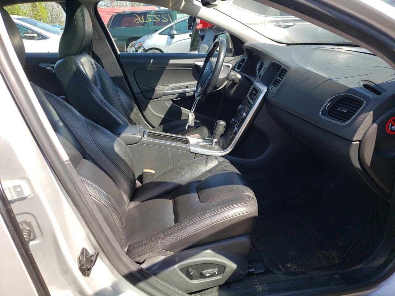 Photo 5 from auction – 2012 VOLVO S60 T5 with VIN YV1622FS6C2044631