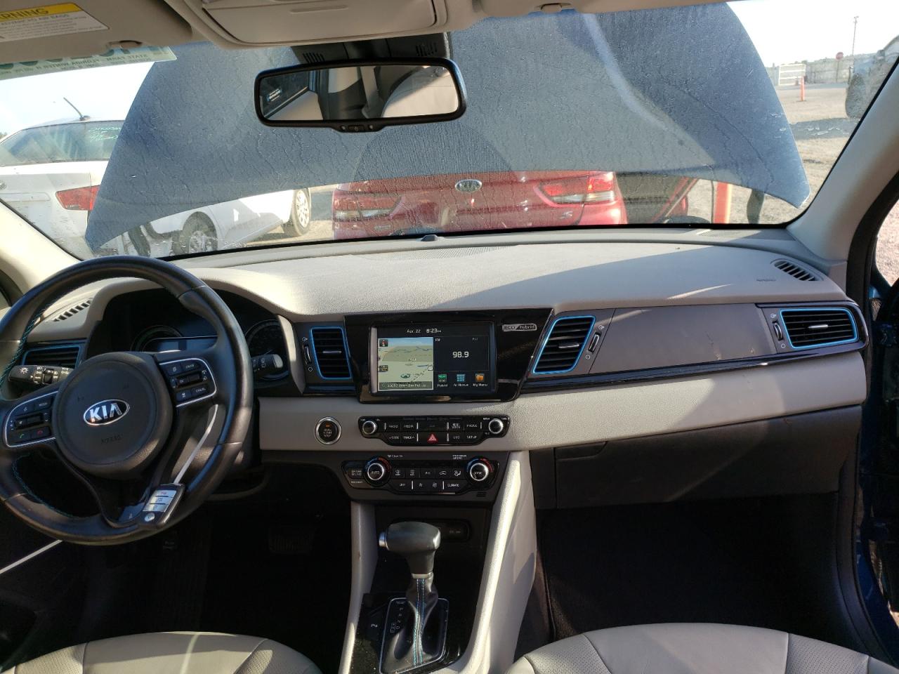 Photo 9 from auction – 2018 KIA NIRO TOURI with VIN KNDCE3LC3J5186238