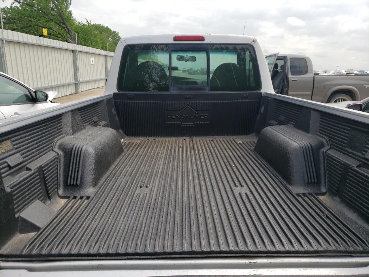 Photo 6 from auction – 2003 MAZDA B3000 with VIN 4F4YR12U83TM14166