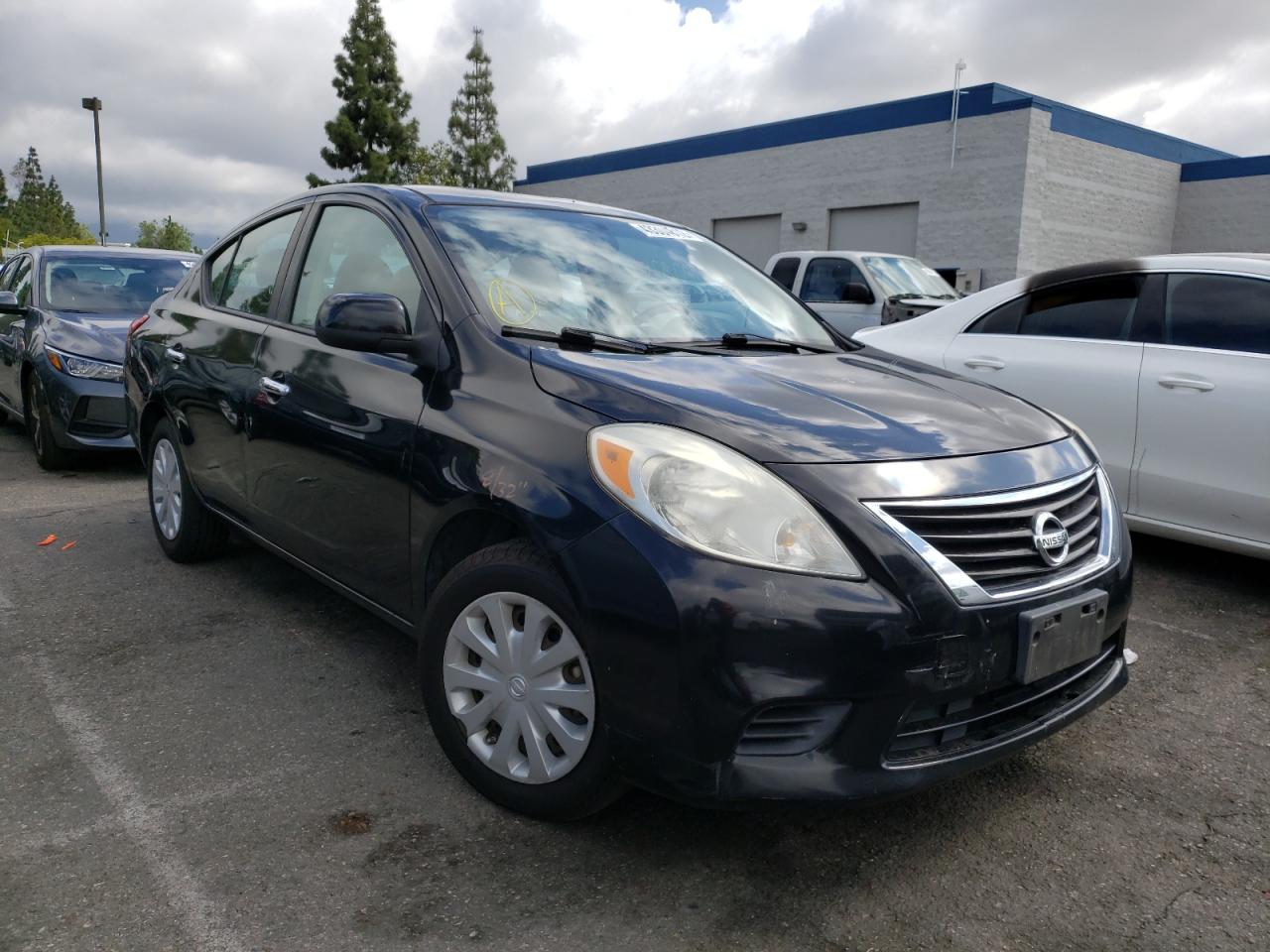 NISSAN VERSA S 2013 with VIN 3N1CN7AP5DL845568 - Photo from auction