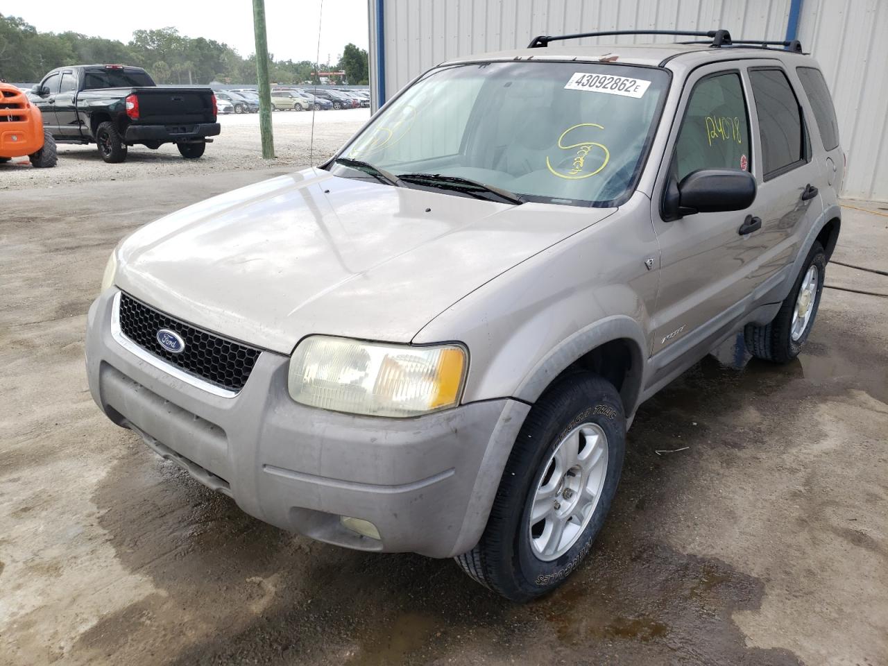 Photo 2 from auction – 2001 FORD ESCAPE XLT with VIN 1FMYU03101KB82022