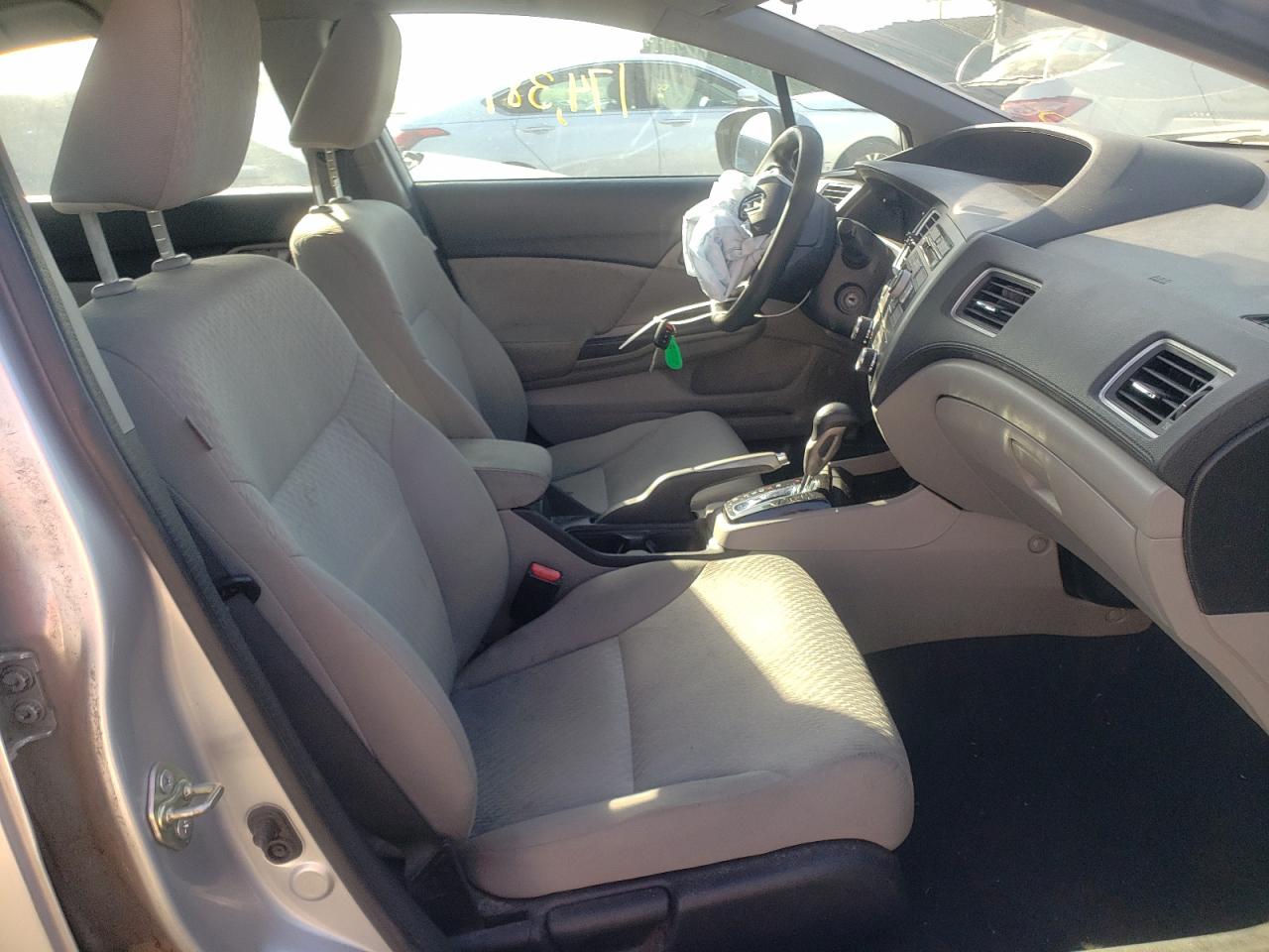 Photo 5 from auction – 2014 HONDA CIVIC LX with VIN 19XFB2F5XEE029894