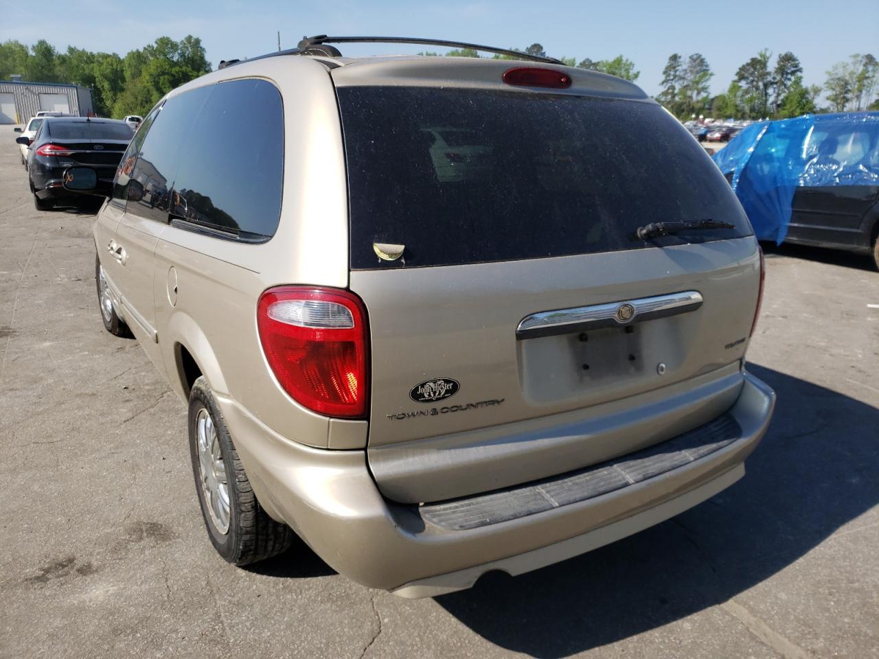 Photo 3 from auction – 2007 CHRYSLER TOWN & COU with VIN 2A4GP54L07R229896