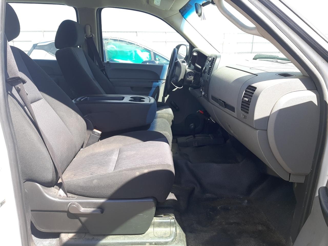 Photo 5 from auction – 2011 CHEVROLET SILVERADO with VIN 3GCPKPE37BG241251