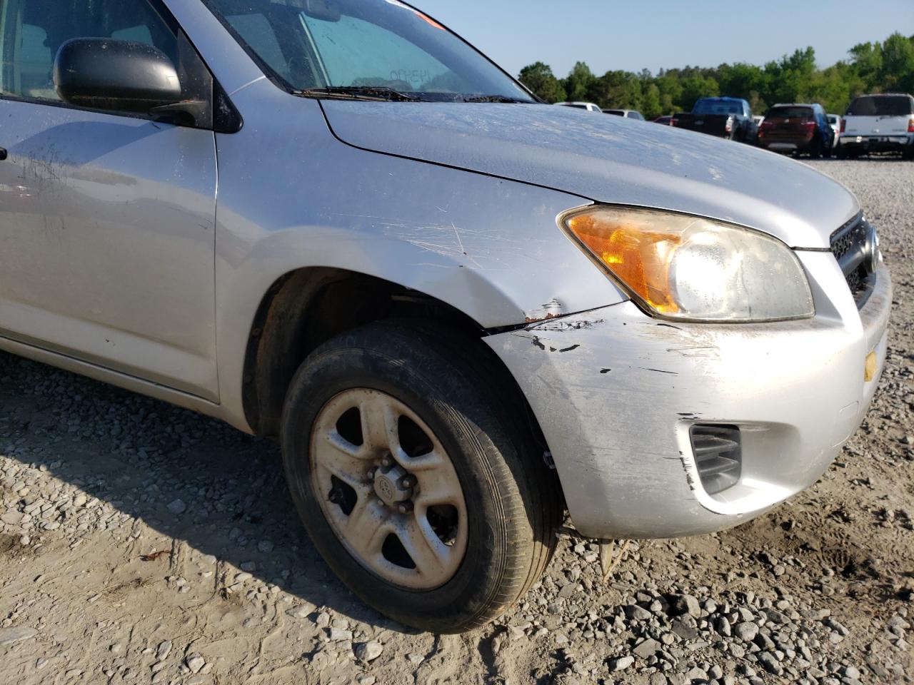 Photo 9 from auction – 2009 TOYOTA RAV4 with VIN JTMZF33V095010168