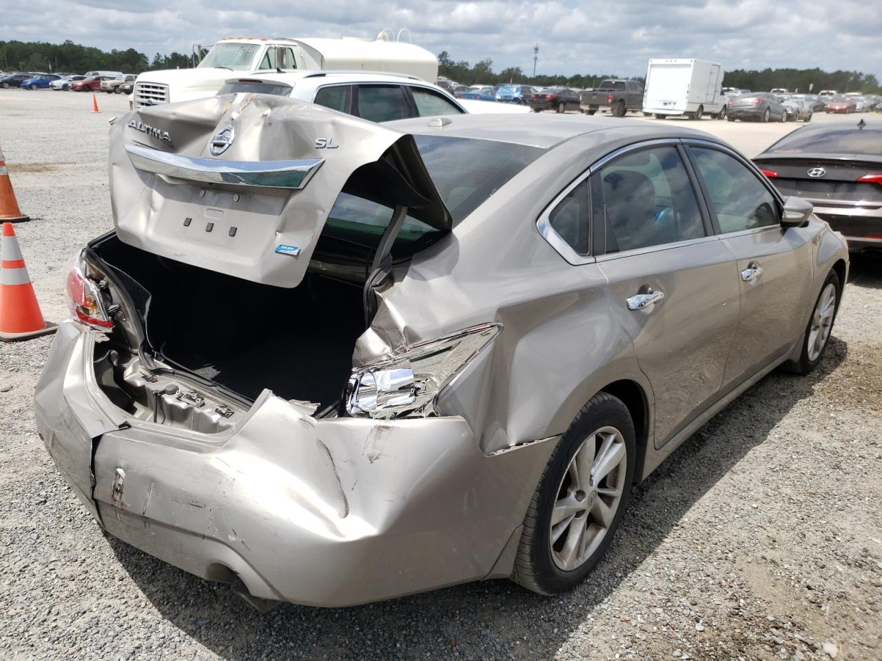 Photo 4 from auction – 2013 NISSAN ALTIMA 2.5 with VIN 1N4AL3AP5DN493231