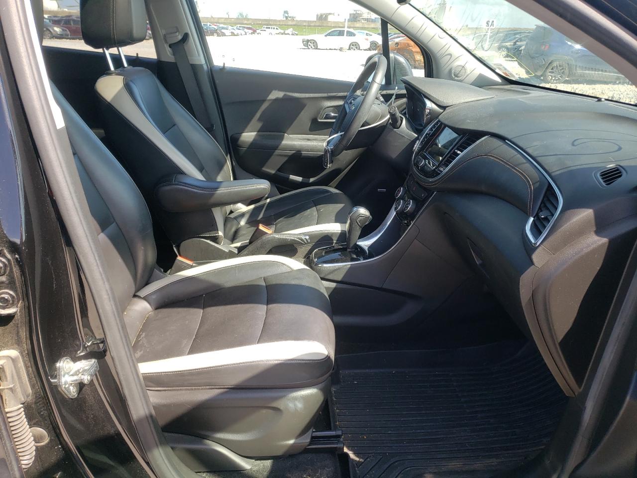 Photo 5 from auction – 2018 CHEVROLET TRAX PREMI with VIN KL7CJMSB6JB573164