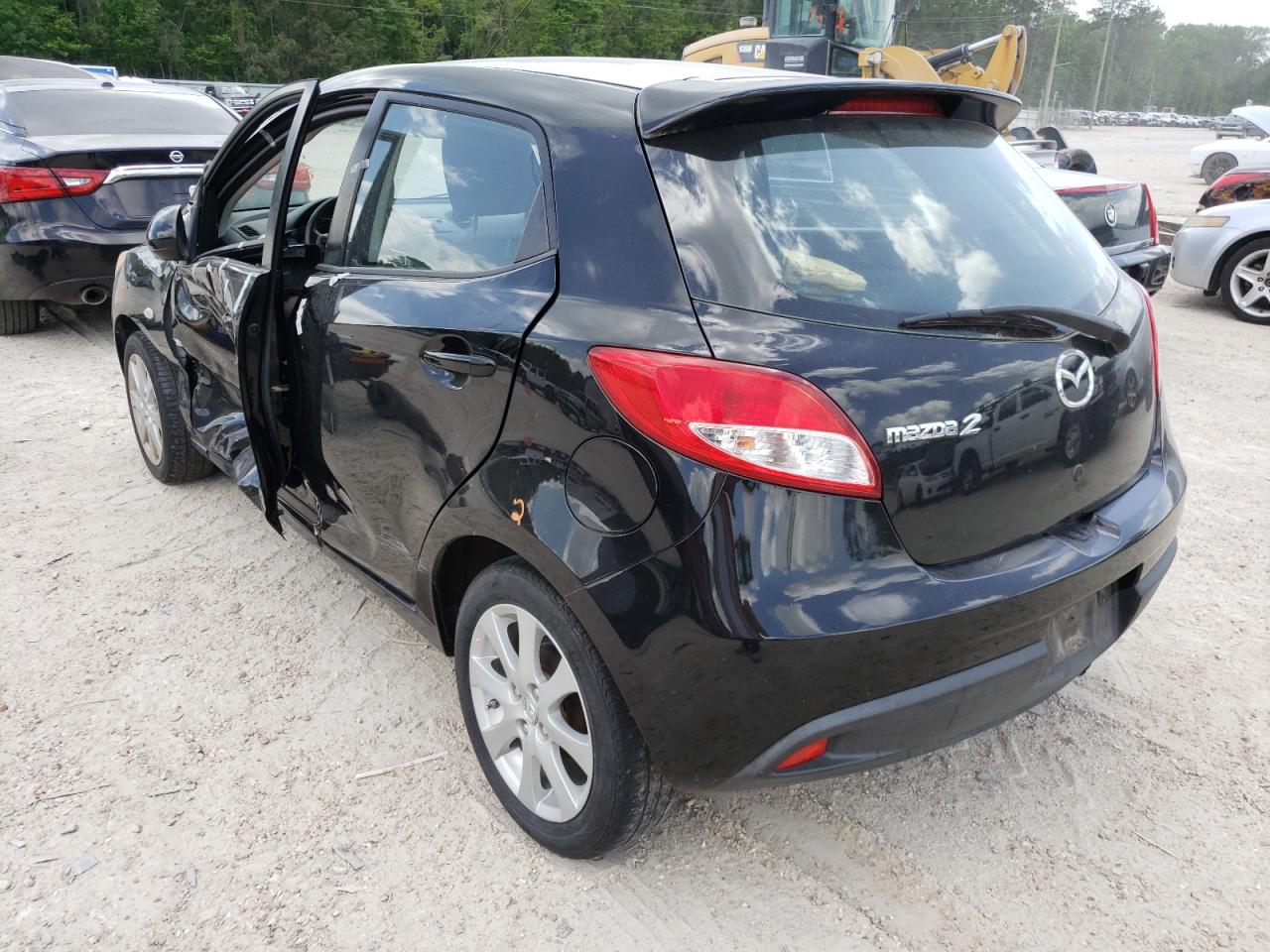 Photo 3 from auction – 2011 MAZDA MAZDA2 with VIN JM1DE1HY8B0122031
