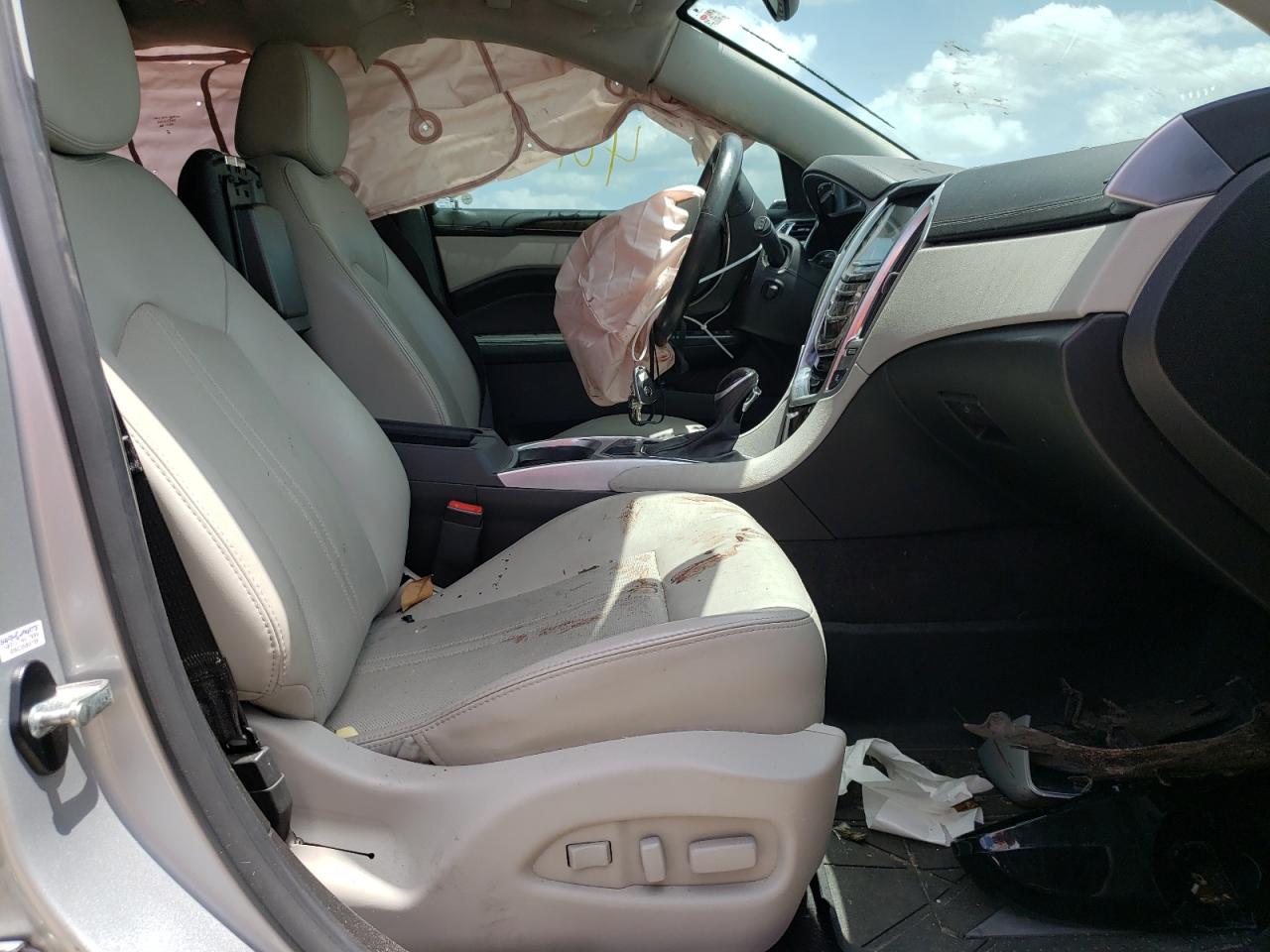 Photo 5 from auction – 2016 CADILLAC SRX PERFOR with VIN 3GYFNCE39GS520128