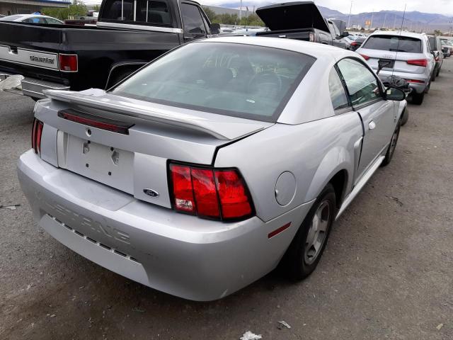 Photo 4 from auction – 2000 FORD MUSTANG with VIN 1FAFP4047YF154882