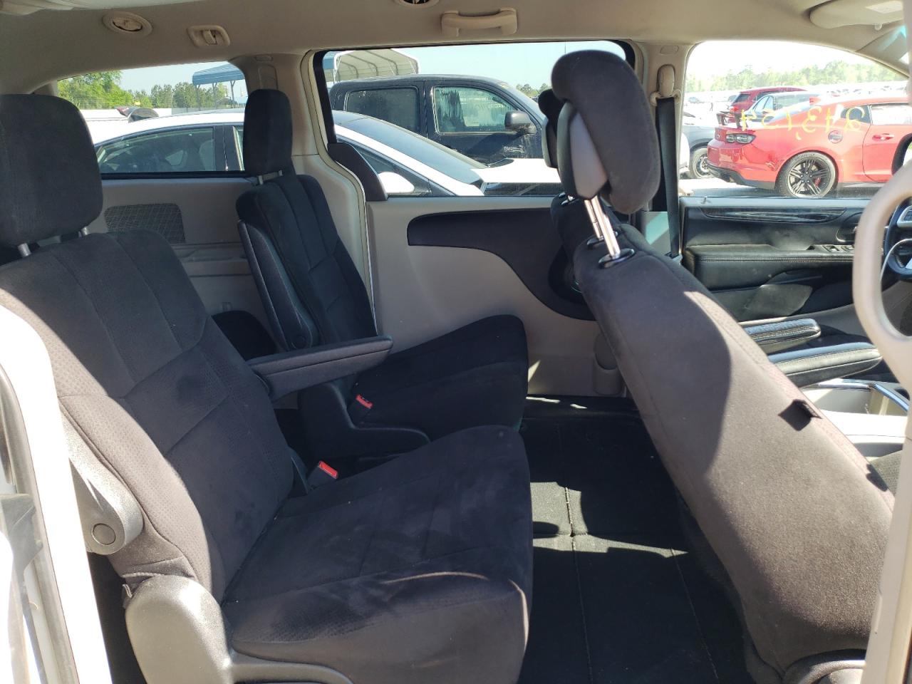 Photo 6 from auction – 2011 DODGE GRAND CARA with VIN 2D4RN5DG9BR751283