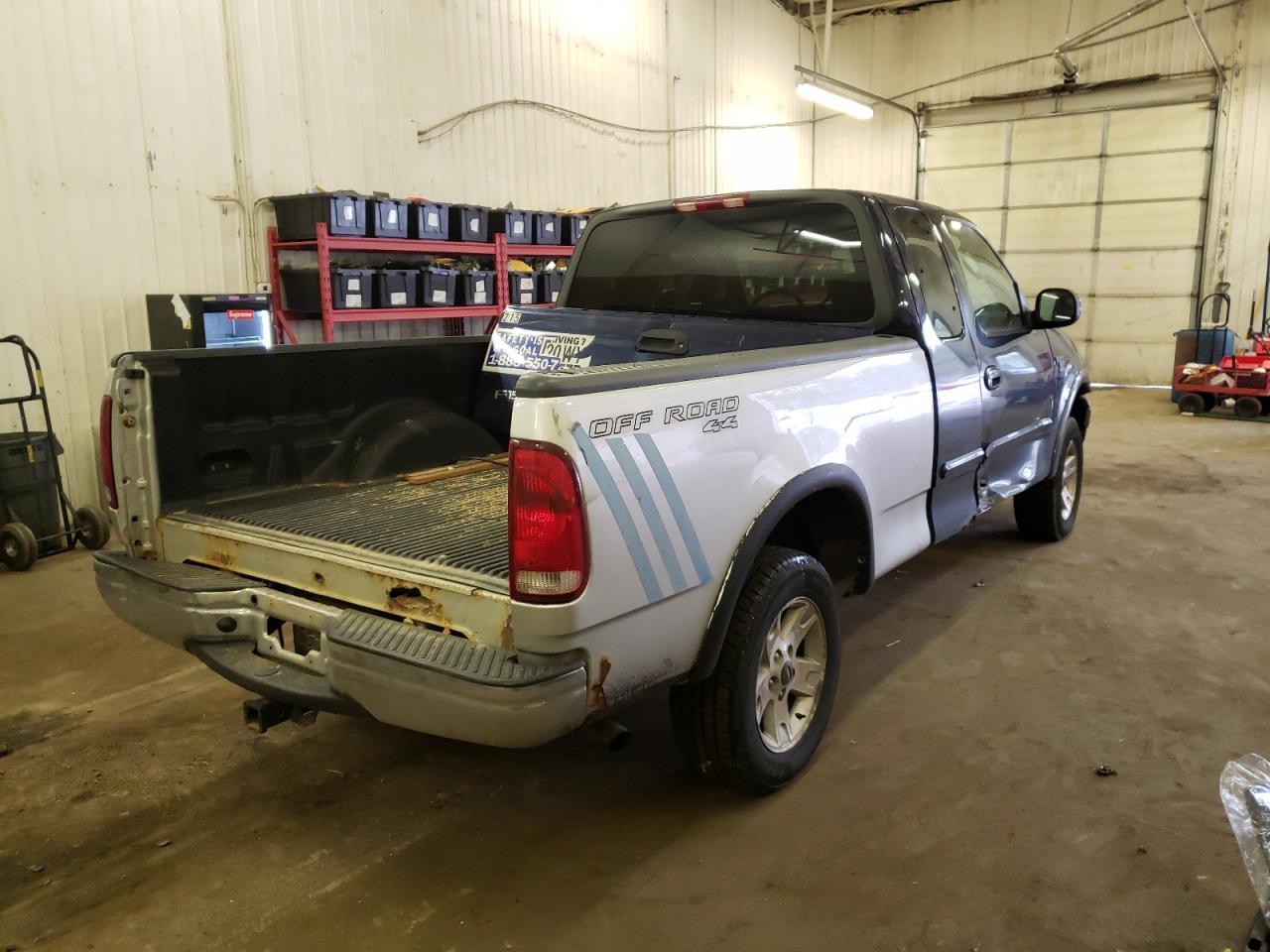 Zdjęcie 4 z aukcji – 2003 FORD F150 z VIN 1FTRX18L63NA13012