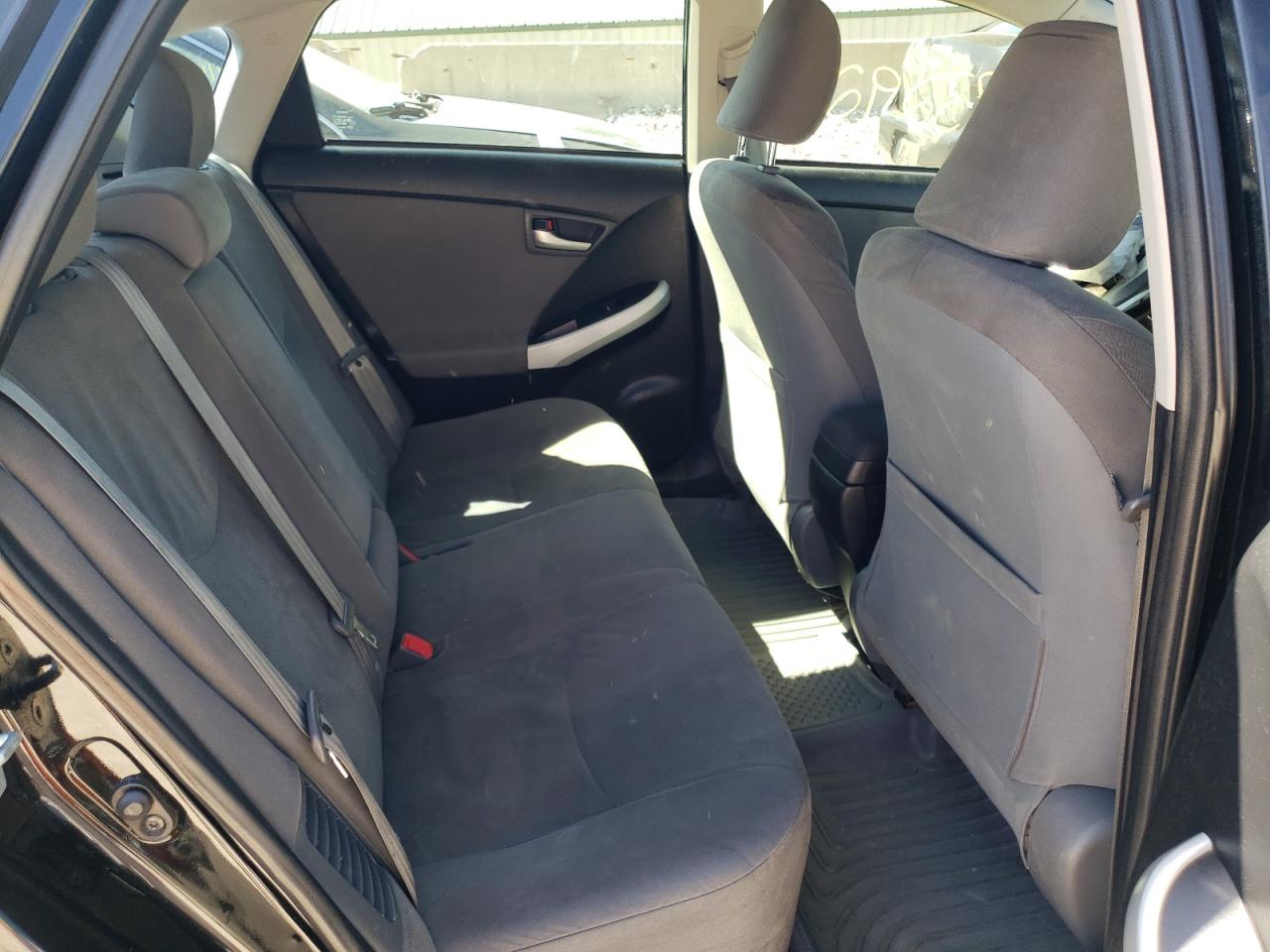 Photo 6 from auction – 2013 TOYOTA PRIUS with VIN JTDKN3DU3D5585691