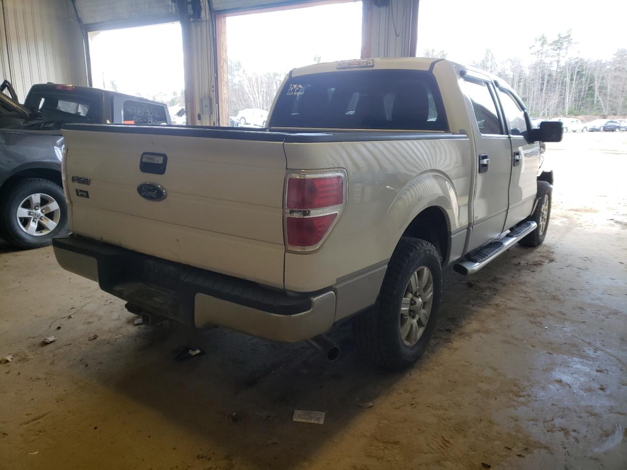 Photo 4 from auction – 2010 FORD F150 SUPER with VIN 1FTEW1E89AFD21820