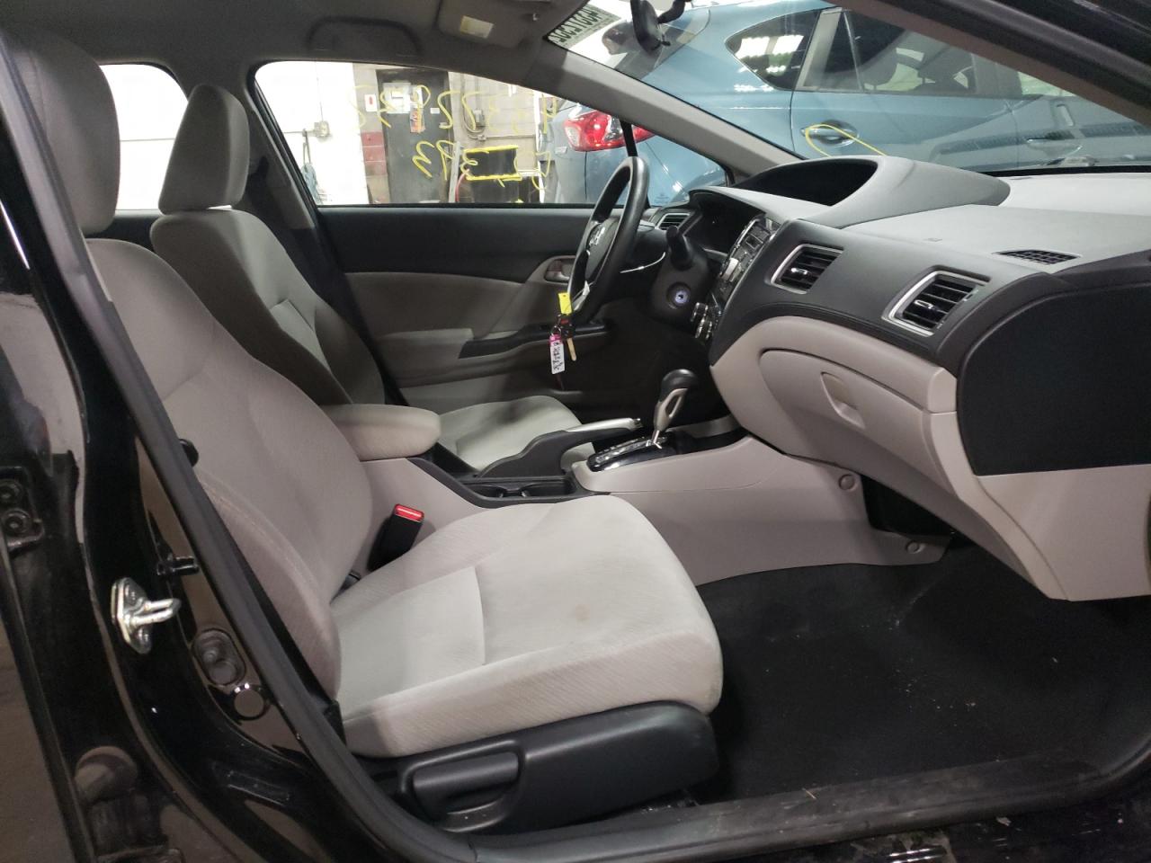 Photo 5 from auction – 2013 HONDA CIVIC LX with VIN 19XFB2F5XDE091066