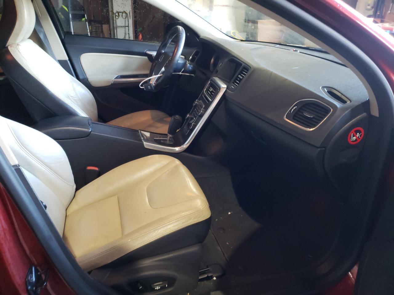 Photo 5 from auction – 2012 VOLVO S60 T5 with VIN YV1622FS3C2077554