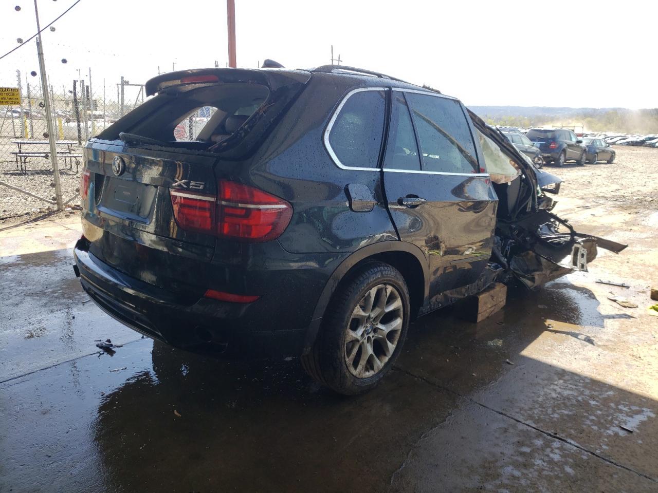 Photo 4 from auction – 2013 BMW X5 XDRIVE3 with VIN 5UXZV4C53D0G56837