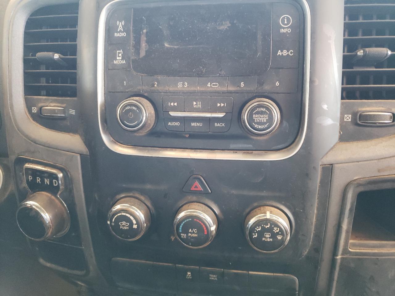 Фото 9 с аукциона – 2017 RAM 1500 ST с VIN 1C6RR6FG9HS622365