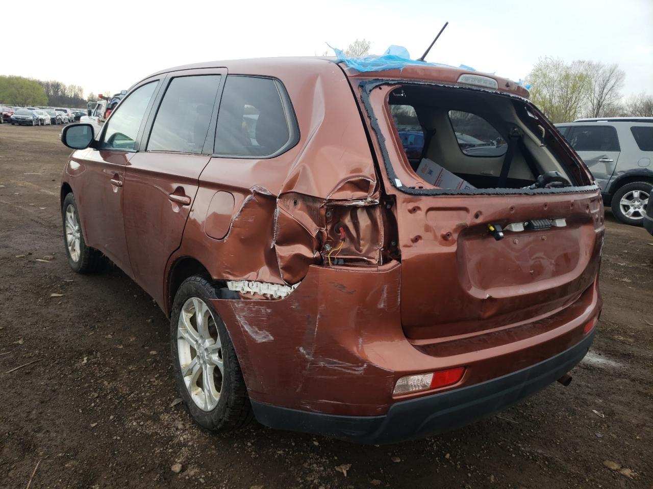 Photo 3 from auction – 2014 MITSUBISHI OUTLANDER with VIN JA4AZ3A38EZ000149
